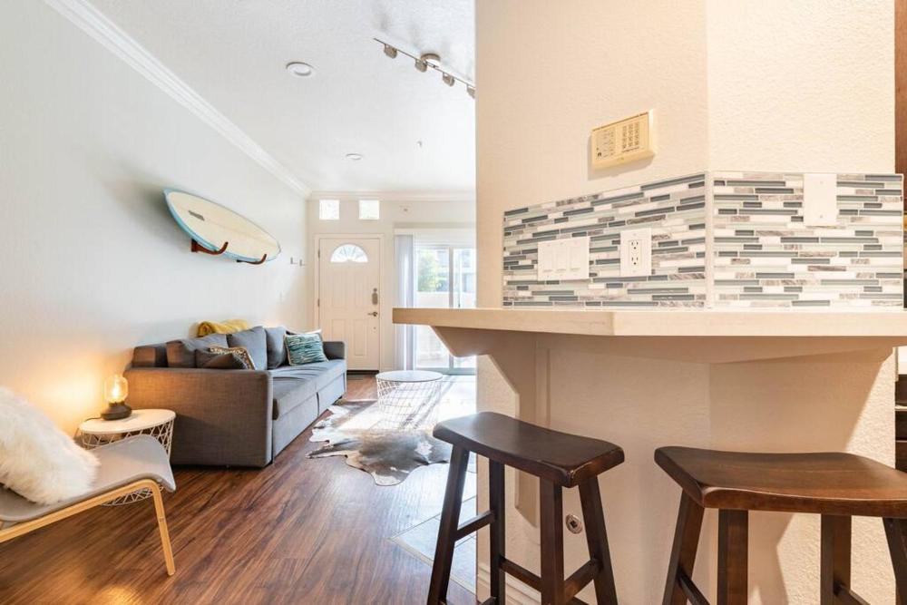 Beach Retreat Main Street Surf City